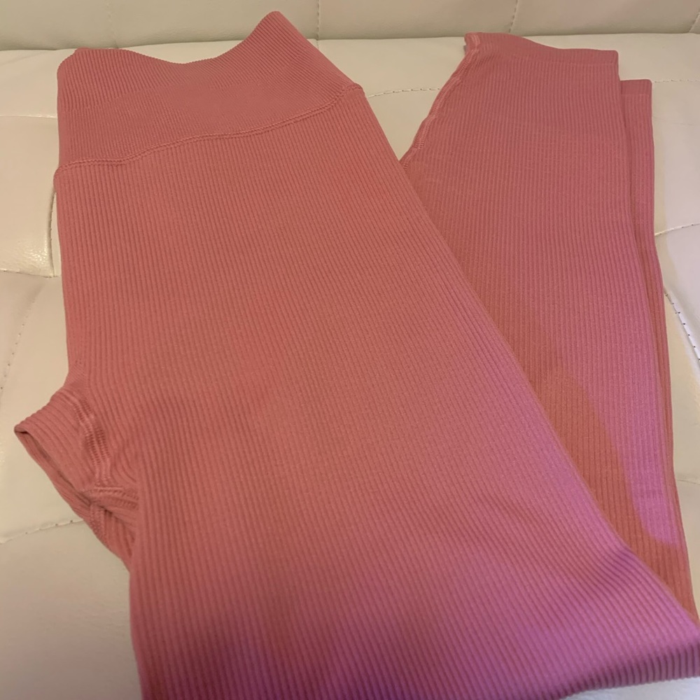 NEW Victoria Secret Ribbed Leggings (M)